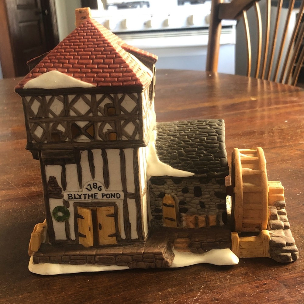 Dept 56 Blythe Pond Mill House (65080)